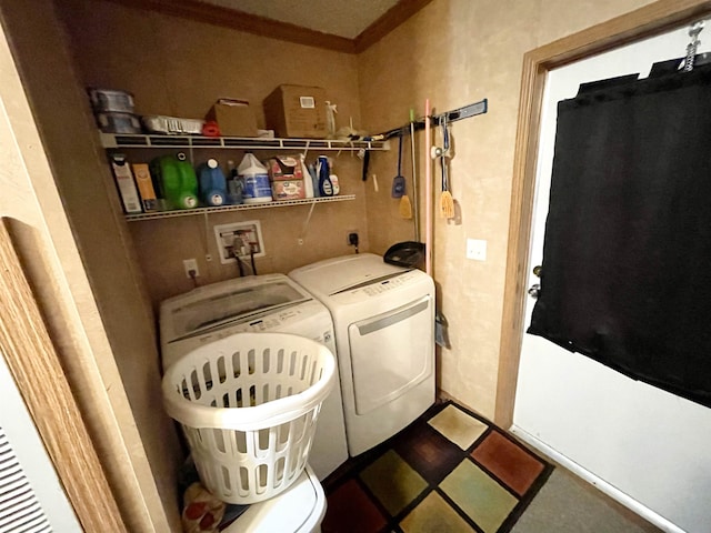 806 Autumnwood Rd, Ash Flat, AR 72513 - laundry area featuring separate washer and dryer and crown molding