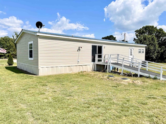 806 Autumnwood Rd, Ash Flat, AR 72513 - view of back of property