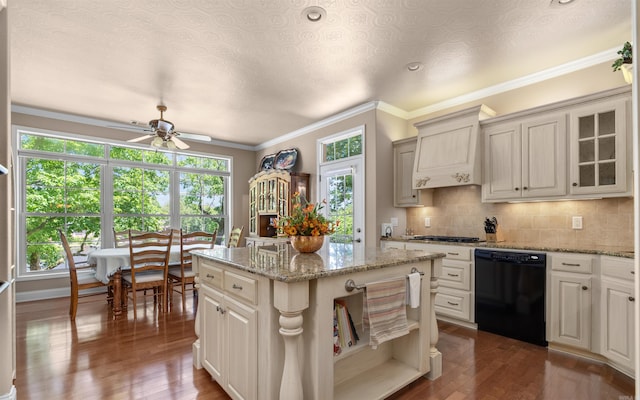 26 Pillar Ln, Hot Springs Village, AR 71909 - kitchen with black dishwasher, a ceiling fan, gas stovetop, wood-type flooring, and tasteful backsplash