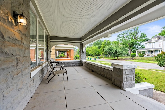 1905 S Battery St, Little Rock, AR 72202 - view of patio / terrace with a porch
