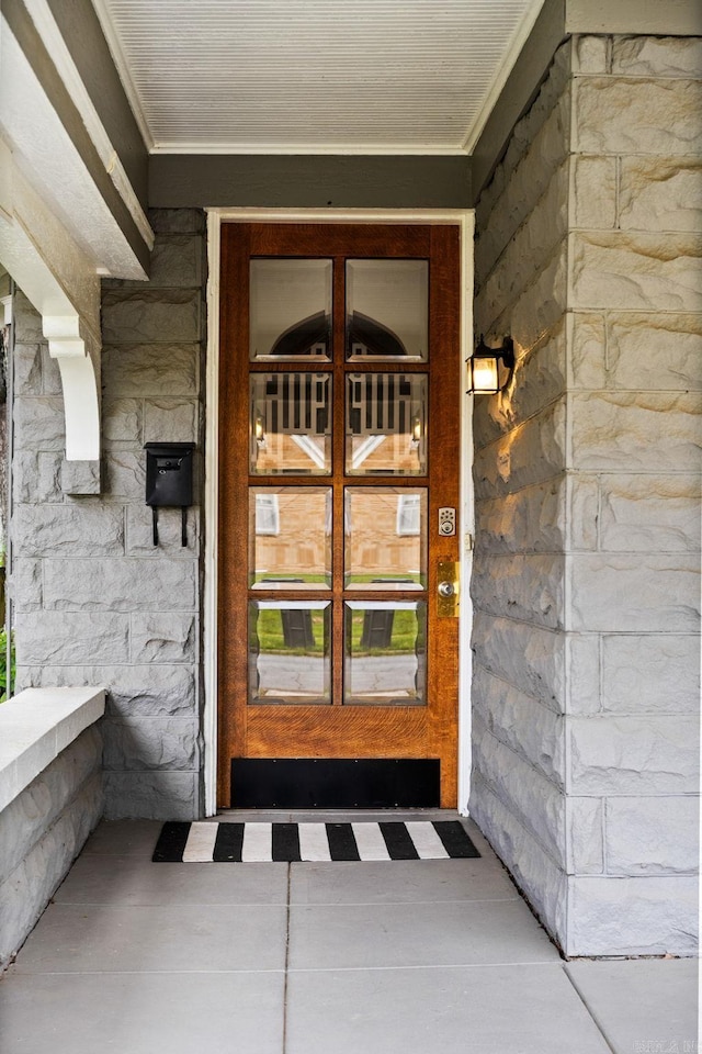 1905 S Battery St, Little Rock, AR 72202 - entrance to property featuring stone siding