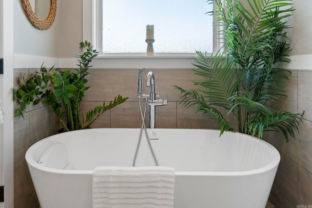 5101 Peace Ln, Alexander, AR 72002 - detailed view of a freestanding tub and a sink