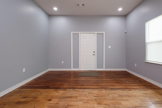 1407 Hanger St, Little Rock, AR 72202 - unfurnished room with wood finished floors, baseboards, and recessed lighting