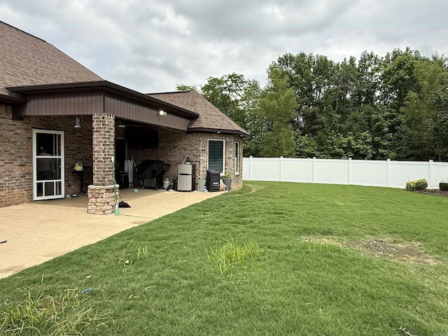 3117 Stonehenge Dr, Searcy, AR 72143 - view of yard with a patio