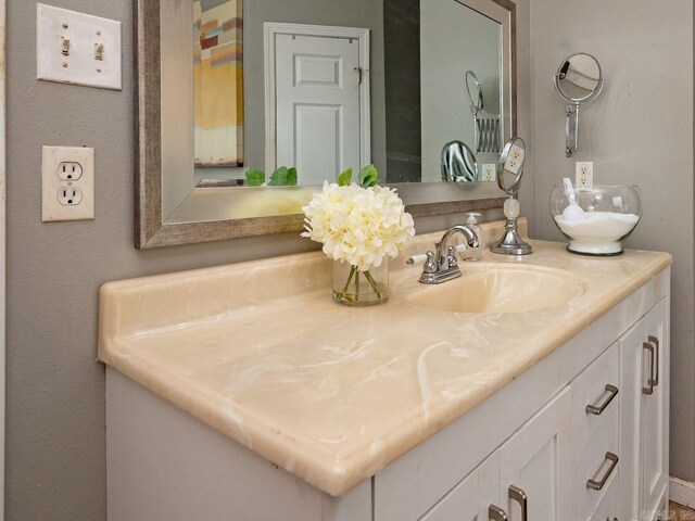 14 Woodridge Dr, Little Rock, AR 72204 - bathroom with vanity