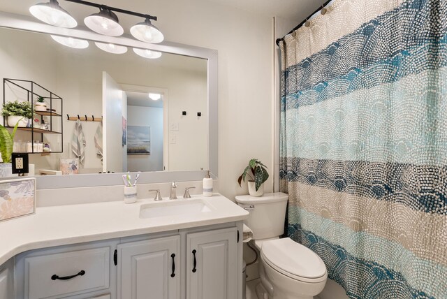 5623 Ridgeway Dr, Benton, AR 72019 - full bathroom with toilet and vanity