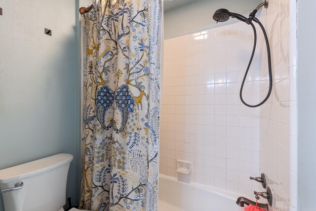 5623 Ridgeway Dr, Benton, AR 72019 - full bathroom featuring shower / bath combination with curtain and toilet