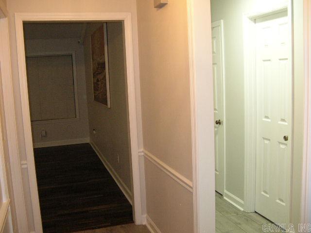 11 Sharondale Ct, Maumelle, AR 72113 - corridor with baseboards