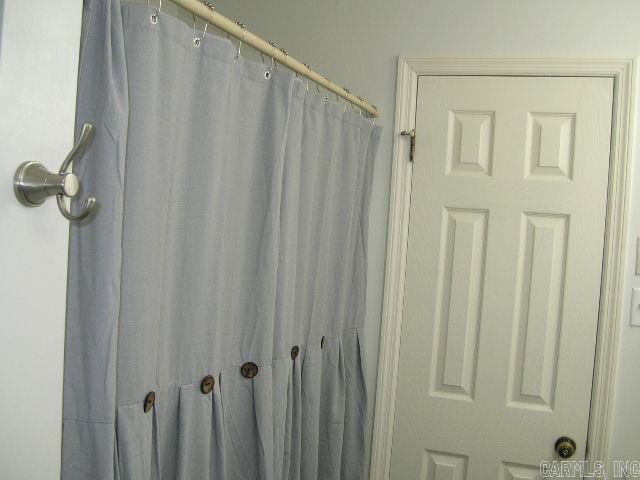 11 Sharondale Ct, Maumelle, AR 72113 - view of bathroom
