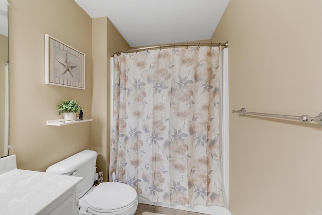 41 Winners Cir, Cabot, AR 72023 - full bathroom with toilet, curtained shower, and vanity