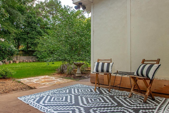 2820 N Rodney Parham Rd, Little Rock, AR 72212 - view of patio / terrace