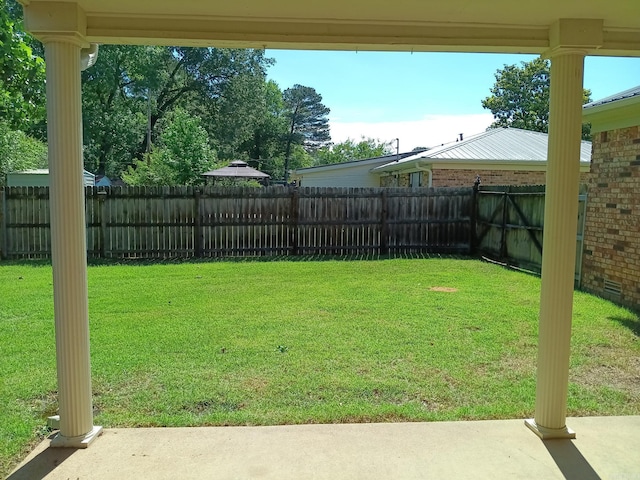 162 Cloverdale, Searcy, AR 72143 - view of yard with a patio area