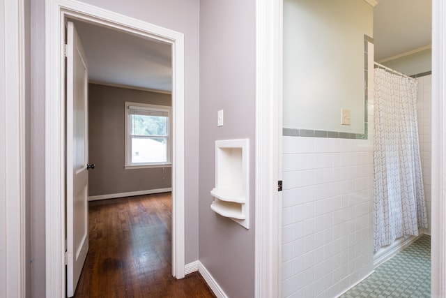15 Coolwood Dr, Little Rock, AR 72202 - full bath with wood finished floors, crown molding, and curtained shower
