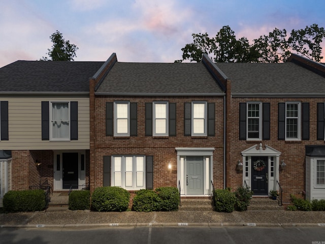 2805 Foxcroft Rd Unit 602, Little Rock, AR 72227 - townhome / multi-family property featuring brick siding and a shingled roof