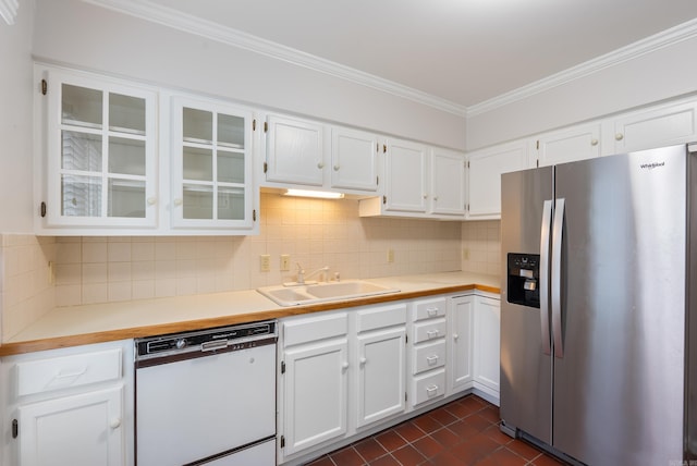 2805 Foxcroft Rd Unit 602, Little Rock, AR 72227 - kitchen featuring stainless steel fridge with ice dispenser, dishwasher, a sink, white cabinetry, and crown molding