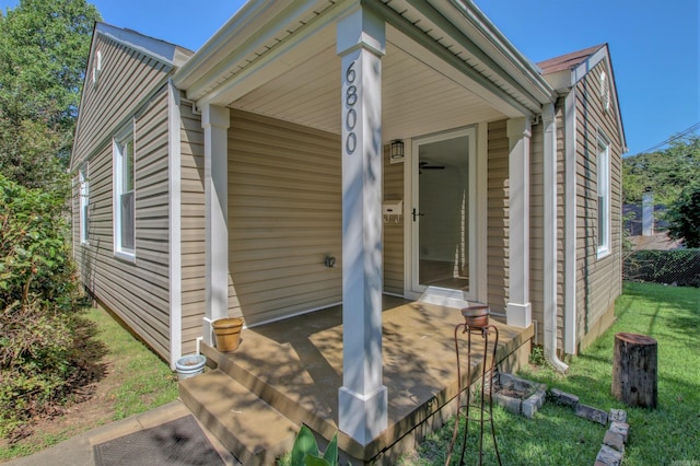 6800 Stamps Ct, Little Rock, AR 72207 - view of front of home featuring a front yard and a porch