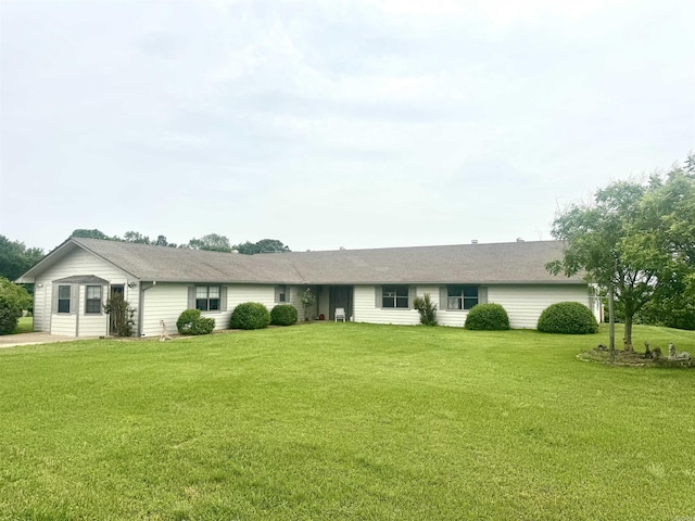 105 Traci Ln, Heber Springs, AR 72543 - ranch-style house featuring a front lawn
