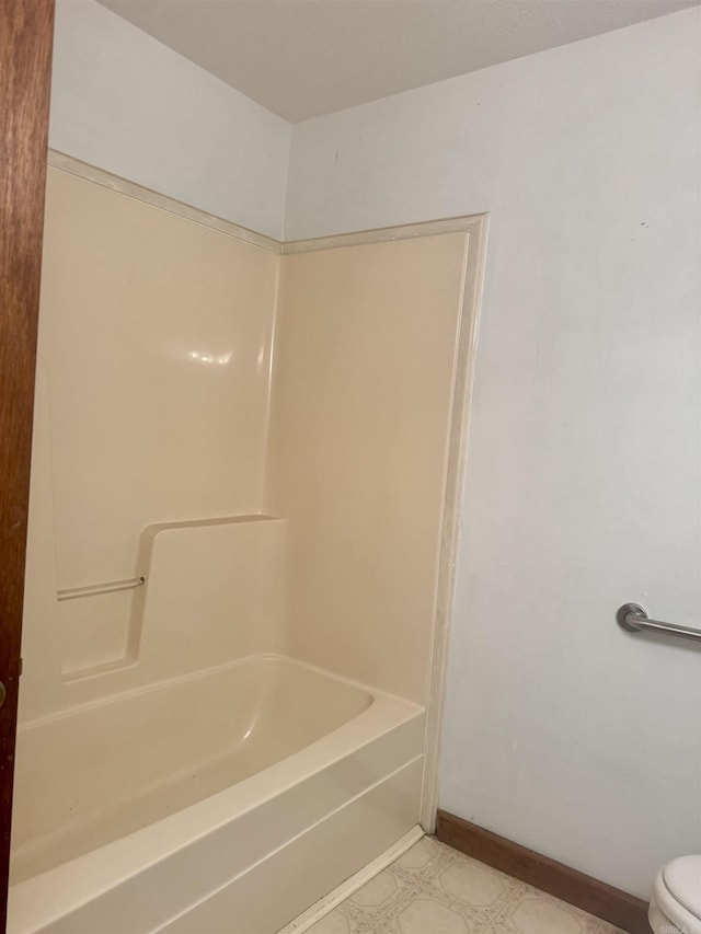 105 Traci Ln, Heber Springs, AR 72543 - full bathroom with baseboards, toilet, and tile patterned floors