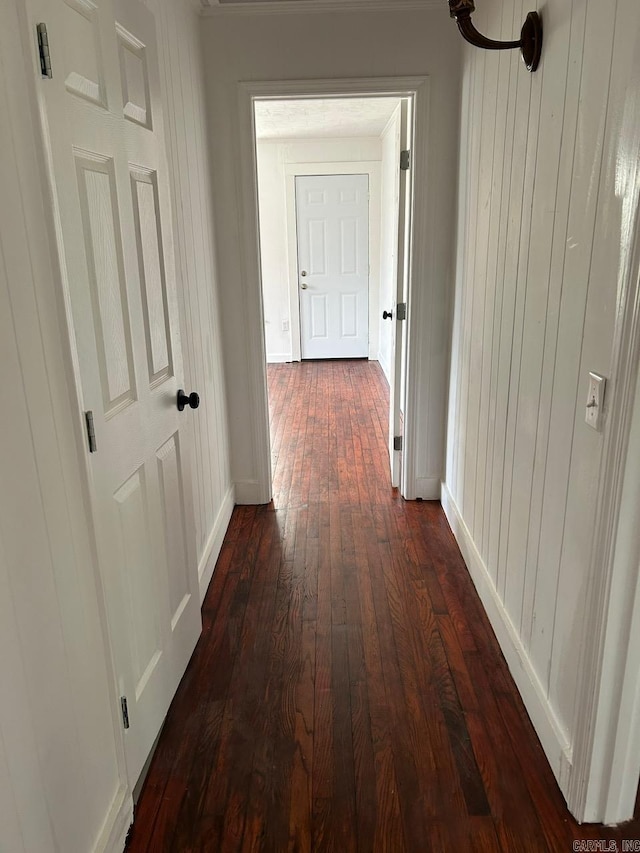 601 N Hickory, Searcy, AR 72143 - hall featuring dark wood-type flooring and baseboards
