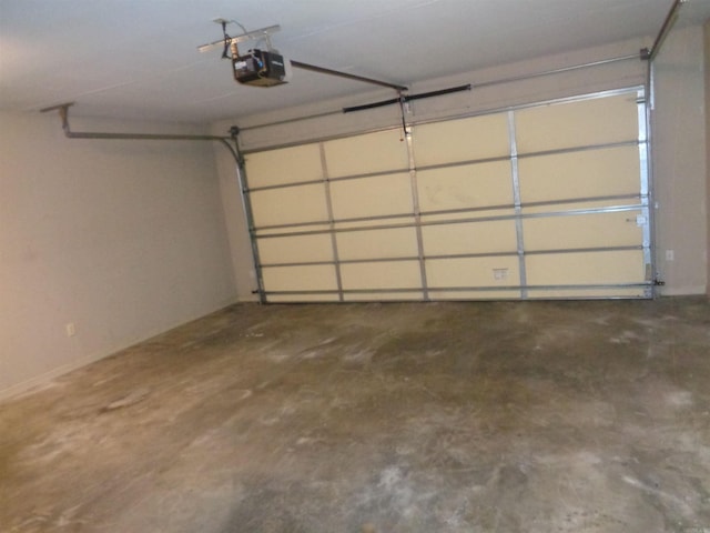 6 Jack Nicklaus Cv, Little Rock, AR 72210 - garage featuring a garage door opener
