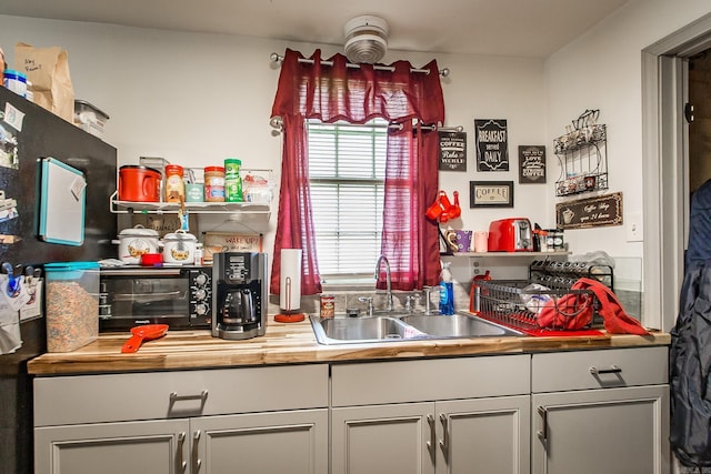 206 S Grant St, Cabot, AR 72023 - kitchen featuring a sink