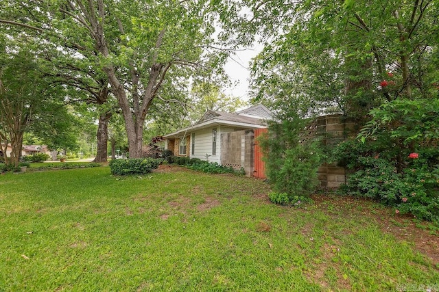 327 N Holloway Ave, El Dorado, AR 71730 - view of green lawn