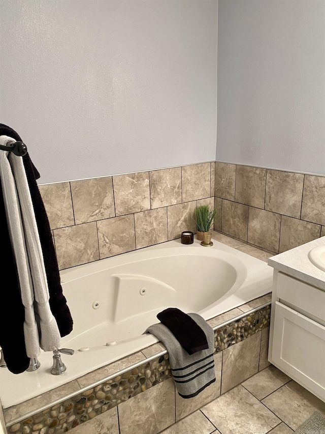 192 Shady Grove, Clarksville, AR 72830 - full bath with a tub with jets and vanity