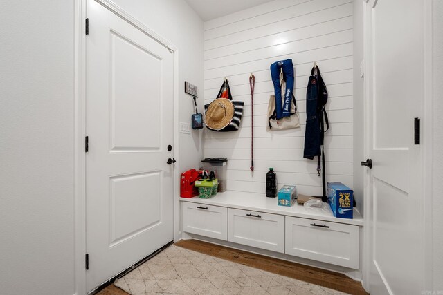 9 Lakeview Ter, Mount Ida, AR 71957 - mudroom featuring light wood-style flooring