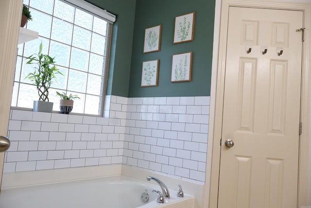 12548 Birch Glen Cv, Alexander, AR 72002 - bathroom featuring a bath