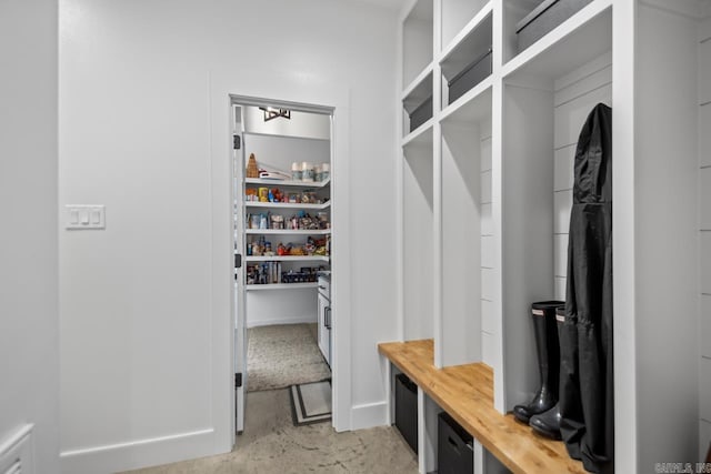 305 W Cross St, Benton, AR 72015 - view of mudroom