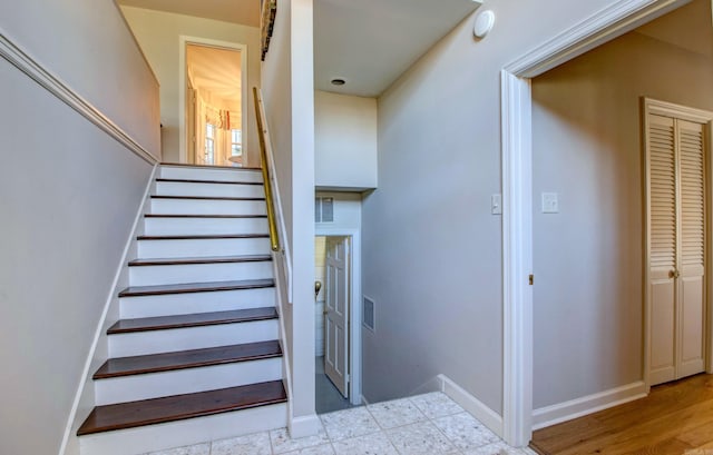 3901 Cedar Hill Rd, Little Rock, AR 72202 - staircase featuring baseboards