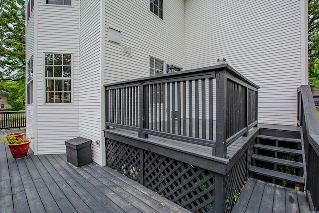 6220 Hopi Dr, North Little Rock, AR 72116 - deck with stairs