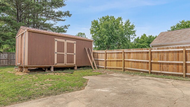 1301 Golf Crse, Jonesboro, AR 72404 - view of yard with a patio area
