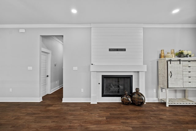 81 Fletcher Ridge Dr, Little Rock, AR 72223 - living area with a fireplace, recessed lighting, wood finished floors, and baseboards