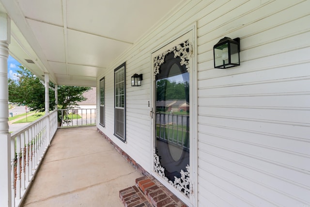 1 Forest Brook Ct, Little Rock, AR 72211 - view of covered porch