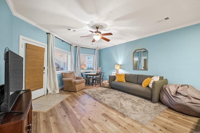 640 Ariridge Rd Unit D6, Hot Springs, AR 71913 - living area featuring ceiling fan, ornamental molding, and hardwood / wood-style floors