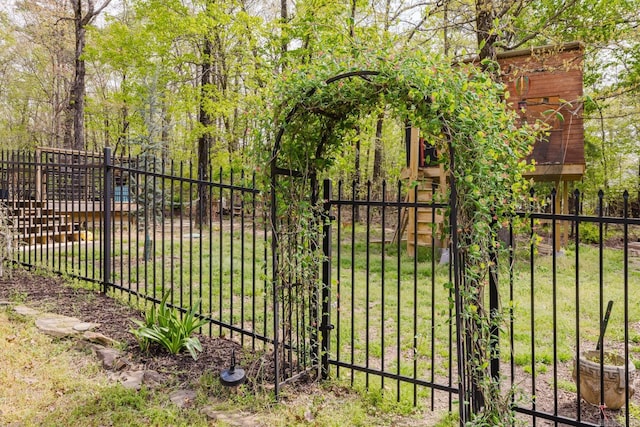 1112 Lawrence Ln, Benton, AR 72019 - view of gate