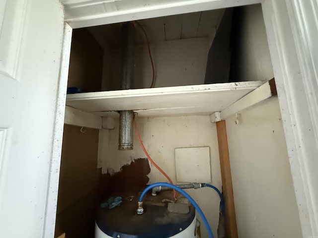 414 E 1st St, Rector, AR 72461 - detailed view of water heater