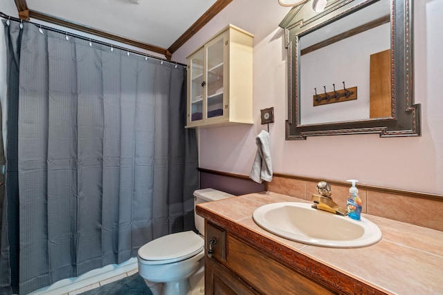 90 Silver Point Dr, Mount Ida, AR 71957 - full bathroom with crown molding, toilet, vanity, and a shower with curtain