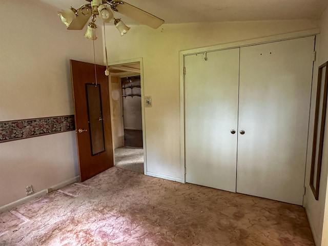 33 W Lakeshore Dr, Cherokee Village, AR 72529 - unfurnished bedroom with light carpet, a closet, a ceiling fan, and lofted ceiling