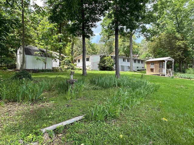 33 W Lakeshore Dr, Cherokee Village, AR 72529 - view of green lawn