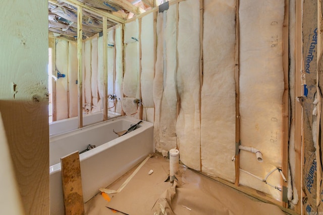 707 N 3rd St, Cabot, AR 72023 - full bath featuring a tub to relax in