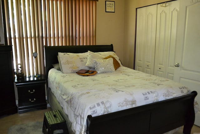 423 W Saint Louis St, Hot Springs, AR 71913 - bedroom featuring a closet and tile patterned floors