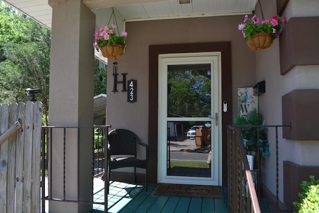 423 W Saint Louis St, Hot Springs, AR 71913 - property entrance featuring stucco siding