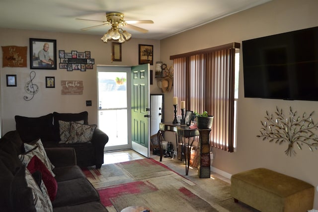423 W Saint Louis St, Hot Springs, AR 71913 - tiled living area featuring a ceiling fan