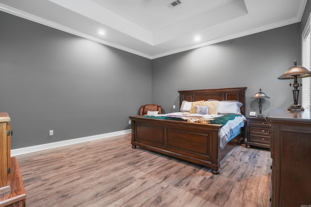 480 Shoat Trl, Hot Springs, AR 71913 - bedroom with a raised ceiling, light wood-style flooring, baseboards, recessed lighting, and ornamental molding