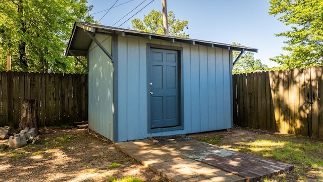 2 Timber Ridge Ct, Little Rock, AR 72211 - view of shed featuring a fenced backyard