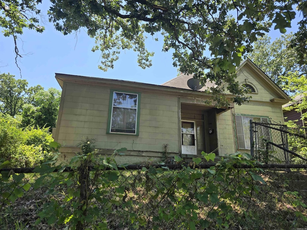 1609 W Charles Bussey Ave, Little Rock, AR 72202 - view of front of house