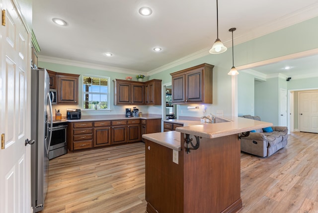 118 Caroline Loop, Plumerville, AR 72127 - kitchen featuring a kitchen bar, appliances with stainless steel finishes, ornamental molding, a peninsula, and light wood-style floors