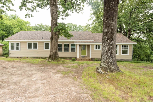 919 River Rdg, Benton, AR 72019 - single story home with entry steps, roof with shingles, and crawl space